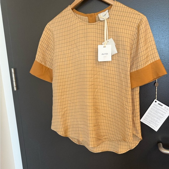 ALYSI NWT size 42 (6 US see measur) Women's Checkered Blouse with lovely buttons - Picture 13 of 15